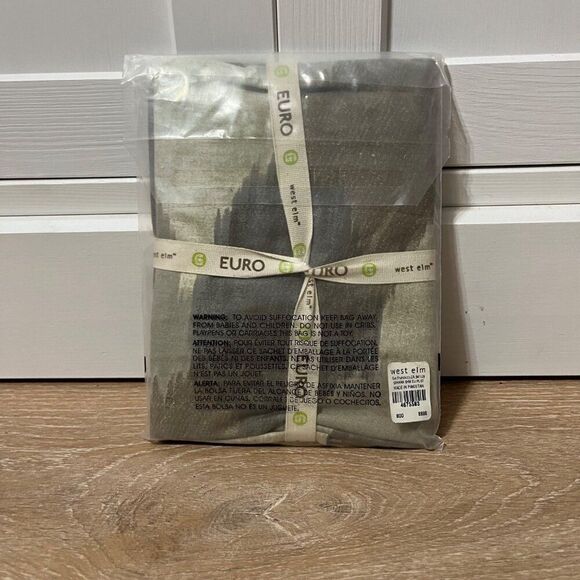 New West Elm Sahara Ikat Printed Cotton Euro 1-Sham 26" x 26" Neutral - Picture 2 of 4